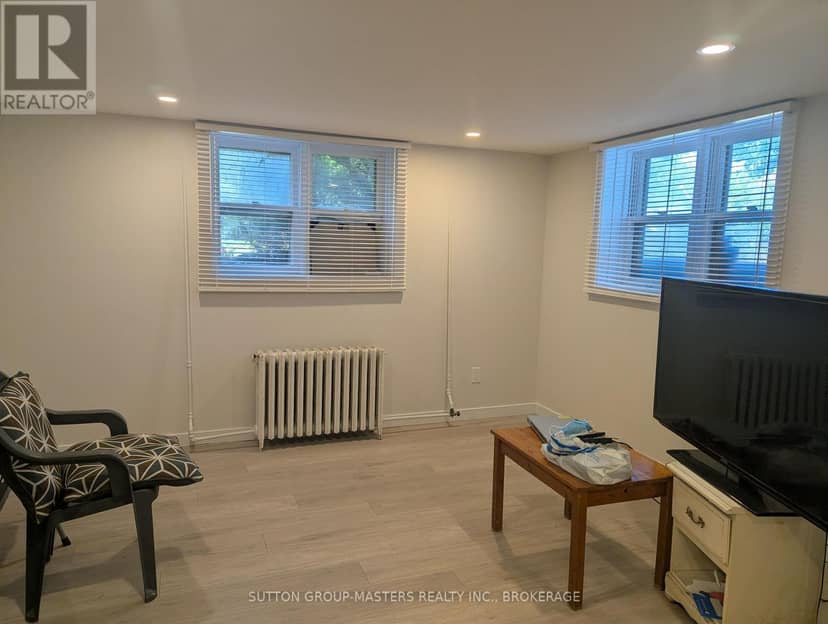 165 Helen Street — photo 16 of 23
