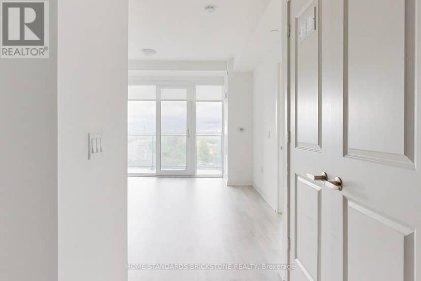 Listing 29877094 — photo 5 of 33