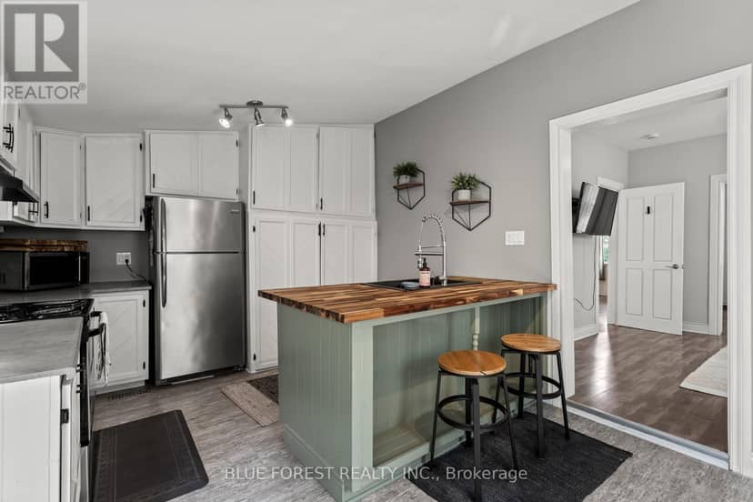 832 Queens Avenue — photo 6 of 28
