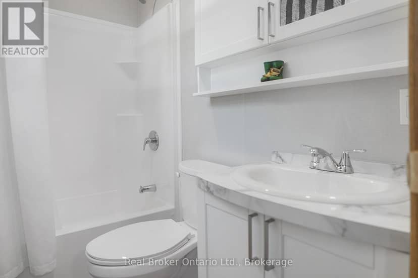 W16 - 13 Southline Avenue — photo 15 of 35