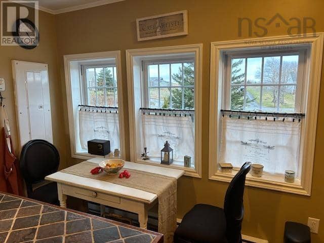 19 Cove Road — photo 11 of 31