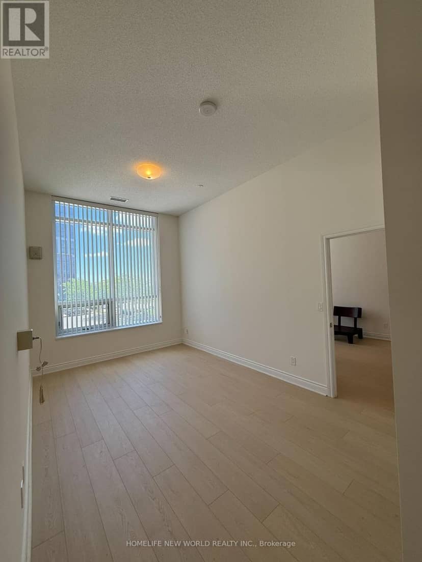 283 - 11211 Yonge Street — photo 4 of 17