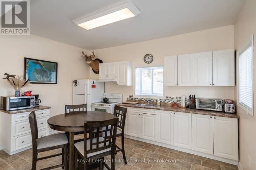 679 Montreal Street — photo 9 of 31