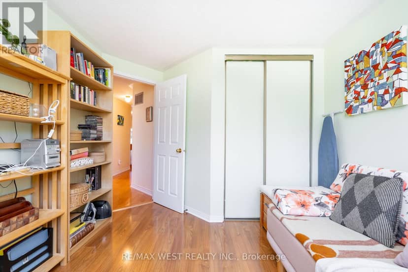 1216 Leewood Drive — photo 37 of 40