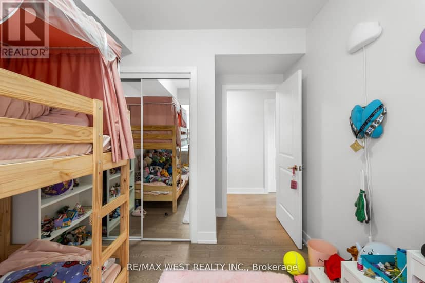 225 - 1062 Douglas McCurdy Common — photo 12 of 31