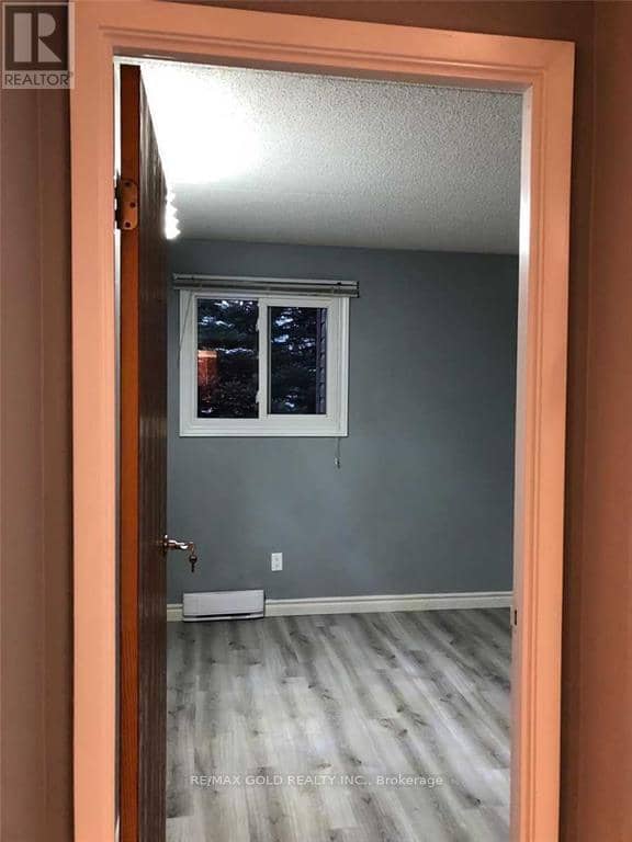 111 - 30 Hickory Street — photo 10 of 16