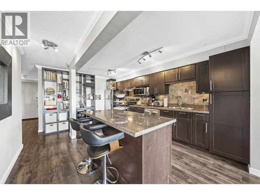 312 6 RENAISSANCE SQUARE, New Westminster, photo 6