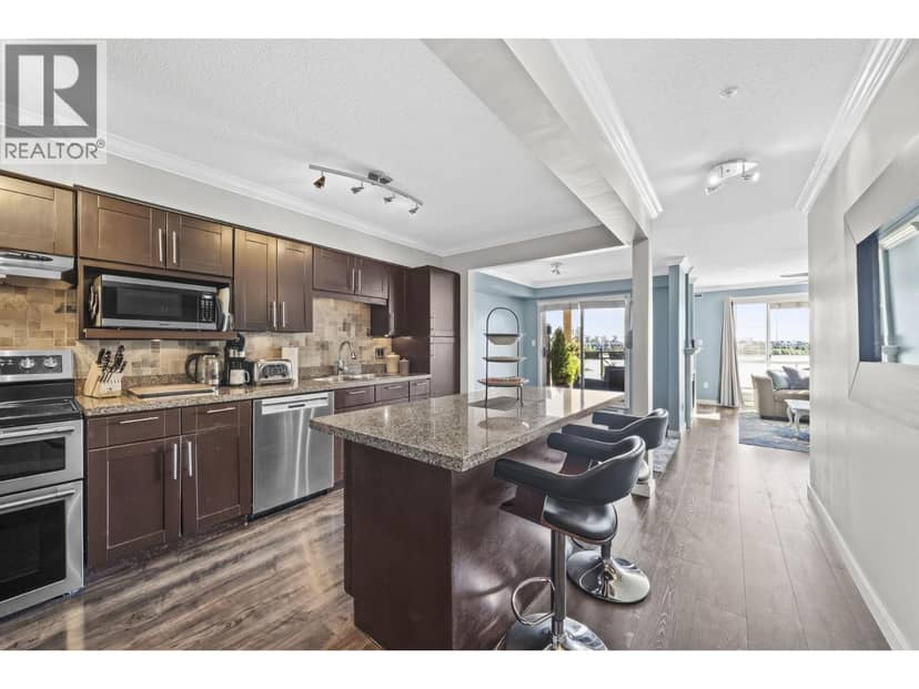 312 6 RENAISSANCE SQUARE, New Westminster, photo 8