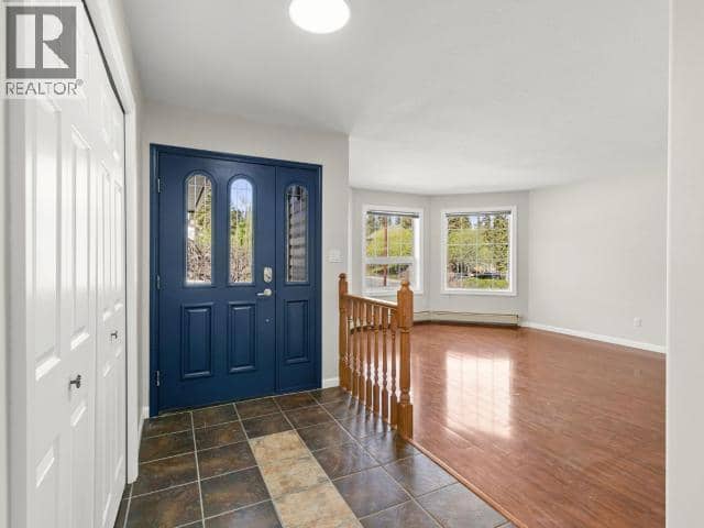 34 Thompson Road — photo 4 of 38
