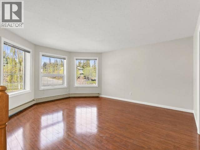 34 Thompson Road — photo 5 of 38
