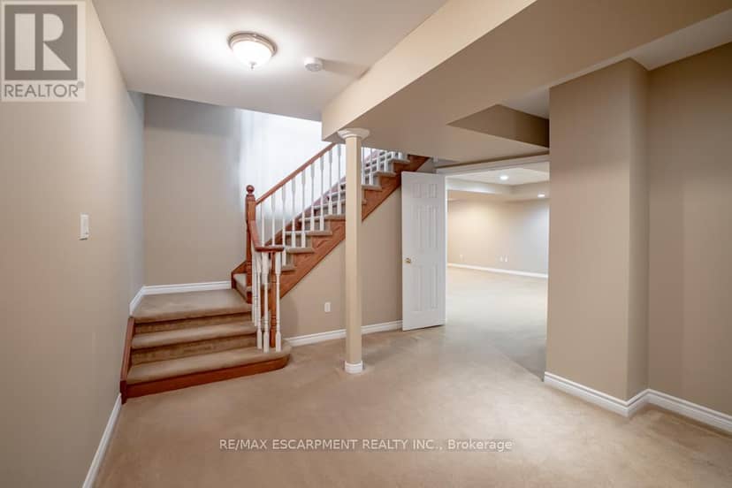 8 Sophie Court — photo 33 of 40