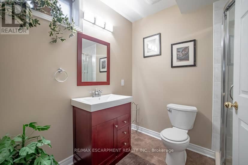 8 Sophie Court — photo 37 of 40