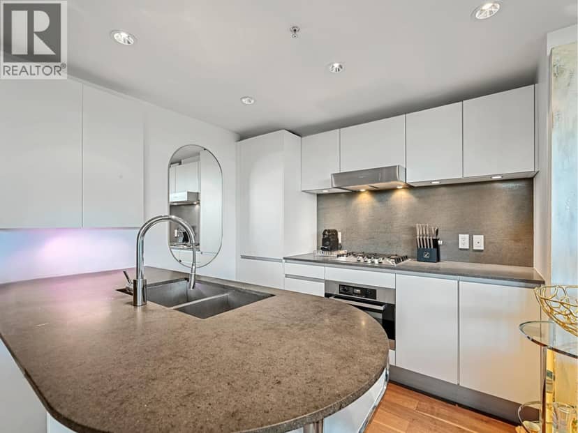 803 8555 GRANVILLE STREET, Vancouver, photo 7