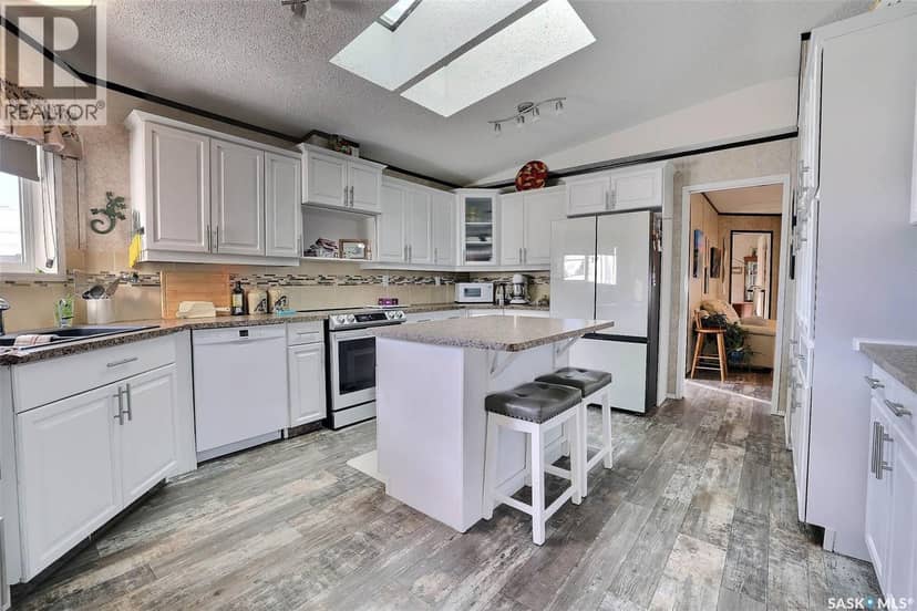 229 Poplar STREET, Wolseley, photo 2
