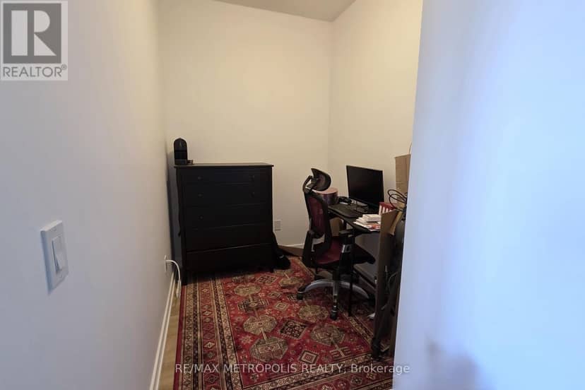 308 - 2300 St Clair Avenue W — photo 13 of 29