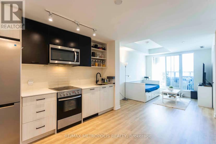 308 - 2300 St Clair Avenue W — photo 3 of 29