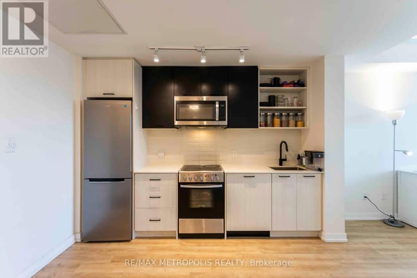 308 - 2300 St Clair Avenue W — photo 7 of 29