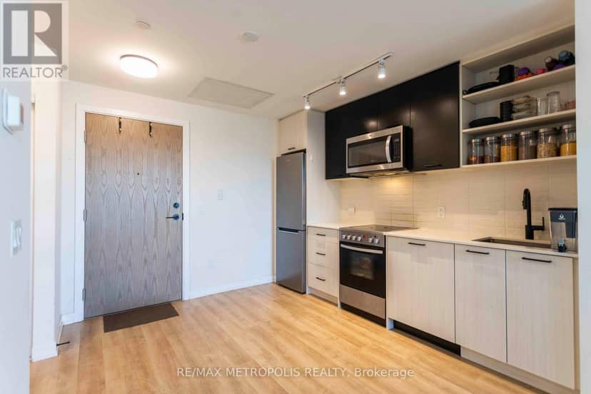 308 - 2300 St Clair Avenue W — photo 8 of 29
