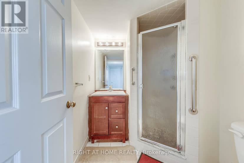 1603 - 1360 Rathburn Road E — photo 25 of 31