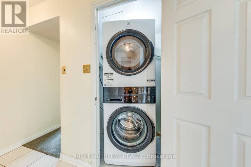 1603 - 1360 Rathburn Road E — photo 26 of 31