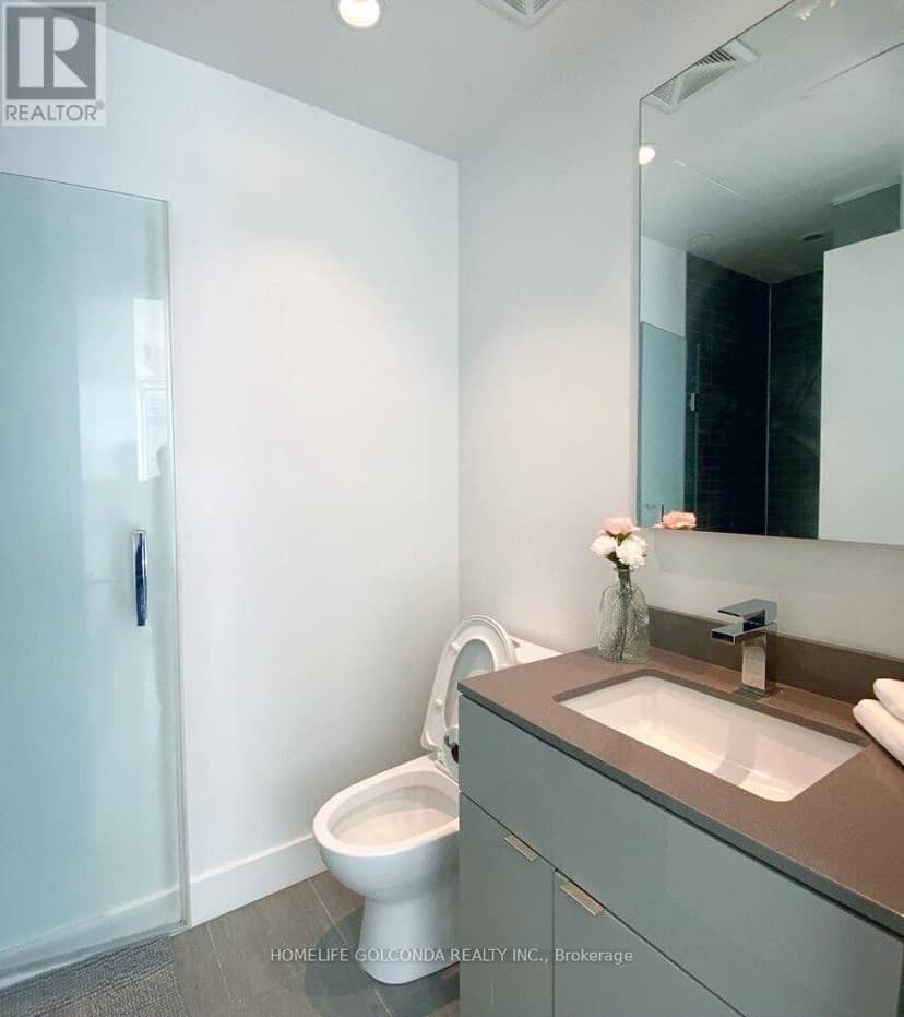 5001 - 7 Grenville Street — photo 19 of 27