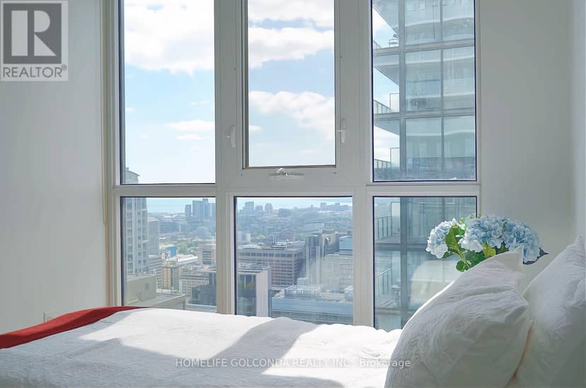5001 - 7 Grenville Street — photo 16 of 27