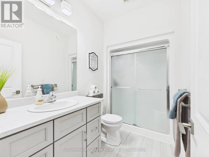 404 Devonshire Road — photo 13 of 40