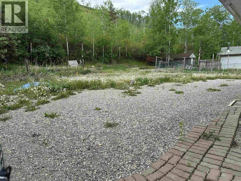 10111-10113 BEATTIE DRIVE, Hudsons Hope, photo 3