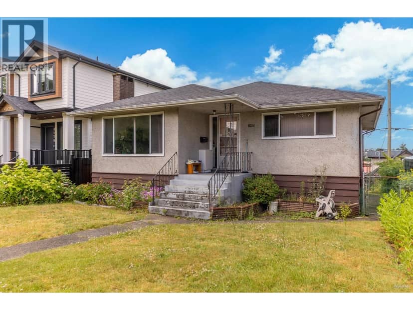 3185 E 16TH AVENUE, Vancouver, photo 2