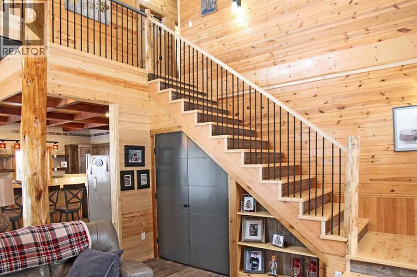 1028 Birch Place — photo 13 of 40