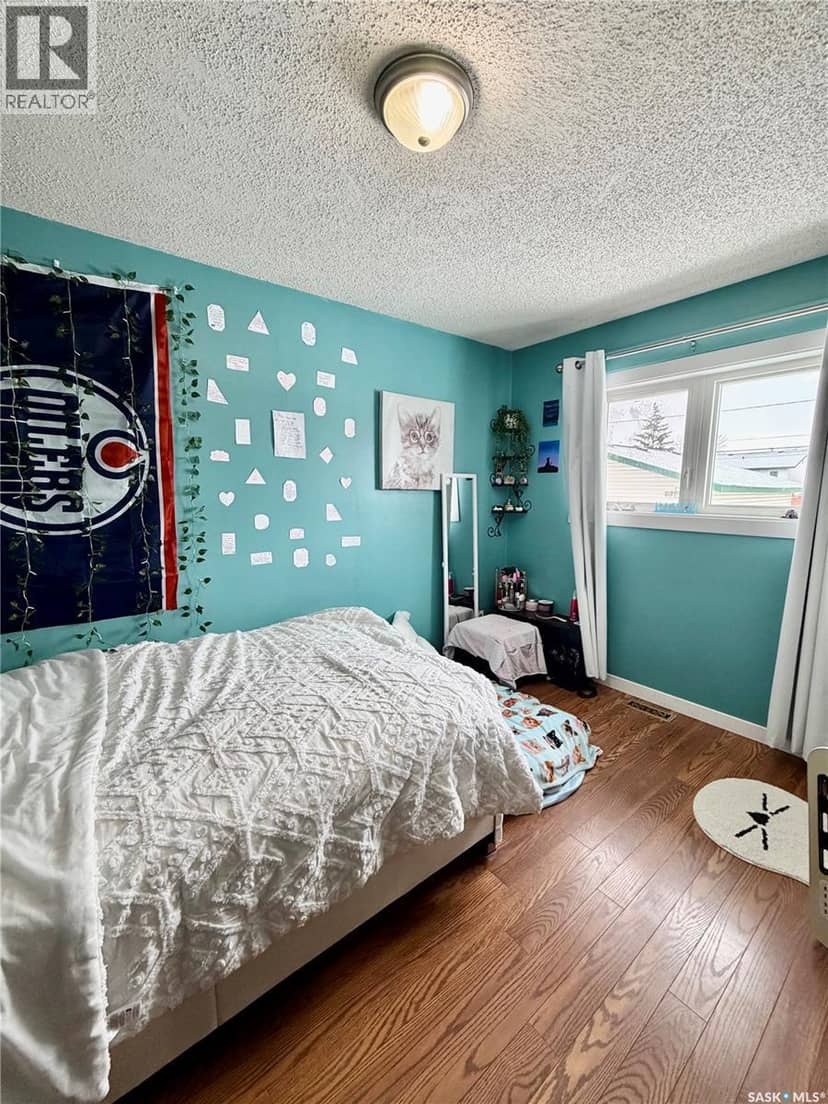 610 Main STREET — photo 17 of 40