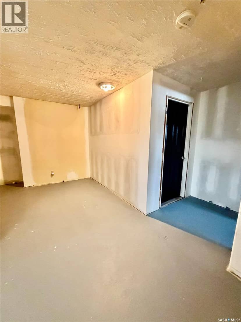 610 Main STREET — photo 20 of 40