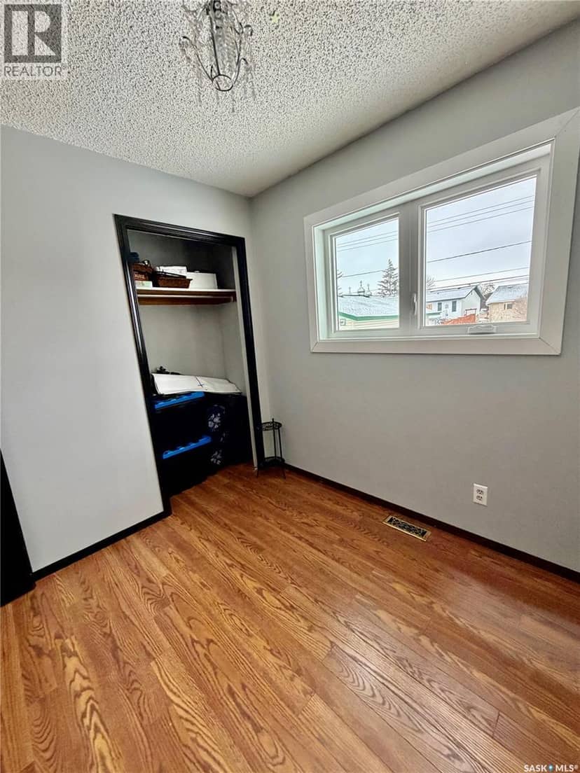 610 Main STREET — photo 12 of 40