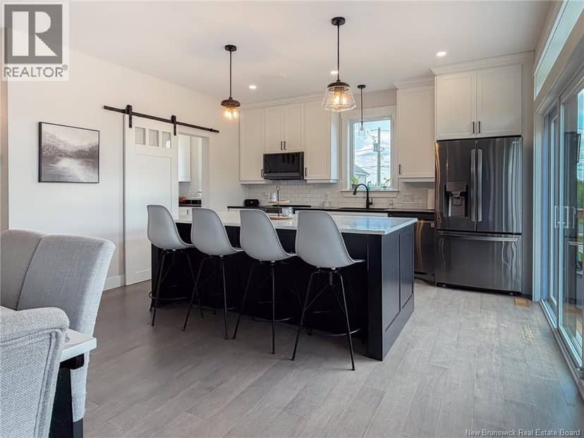 7 Aurora Street — photo 16 of 40