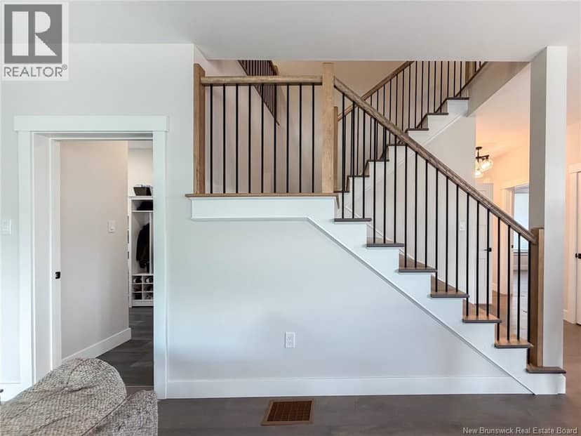 7 Aurora Street — photo 9 of 40