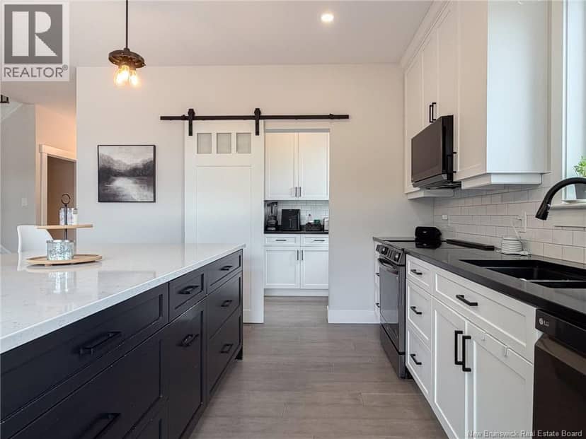 7 Aurora Street — photo 17 of 40