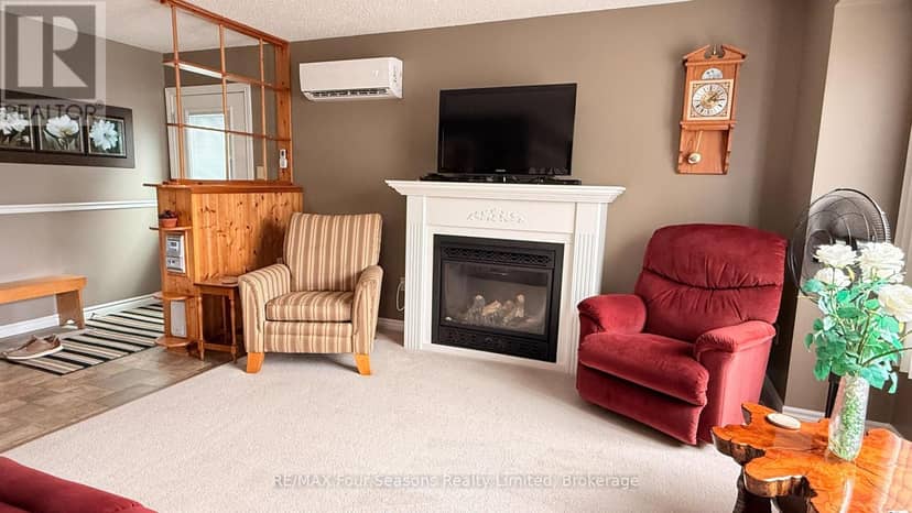 50 - 303 Waterloo Street — photo 13 of 23
