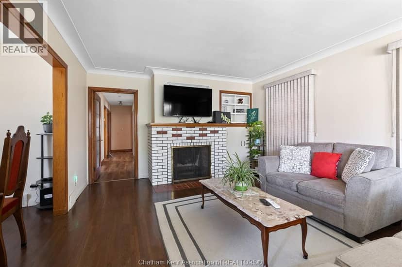 1402 Elsmere AVENUE — photo 11 of 34