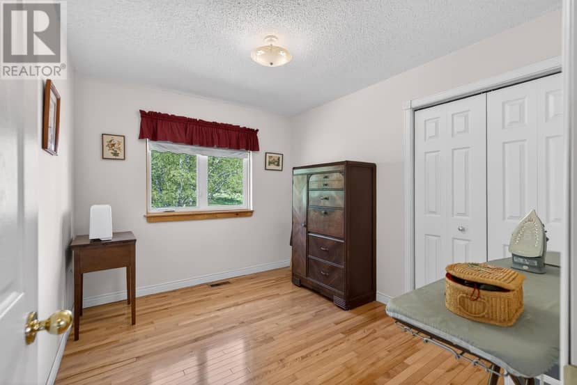 23 Hillside Drive — photo 18 of 40