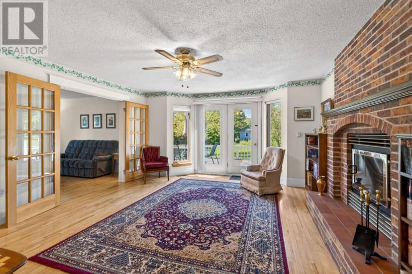 23 Hillside Drive — photo 7 of 40