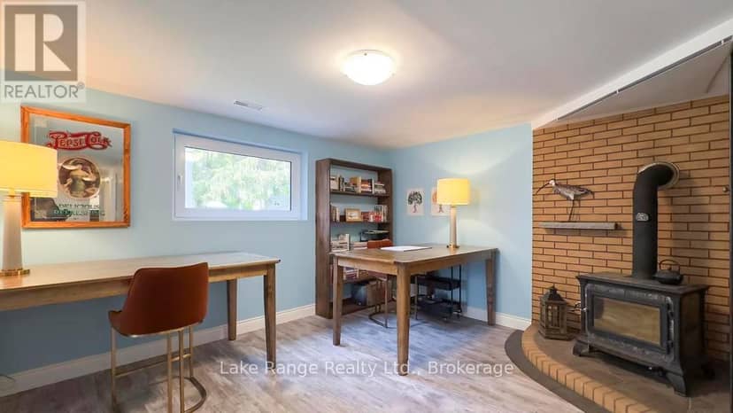 201 Shadywood Crescent — photo 17 of 38
