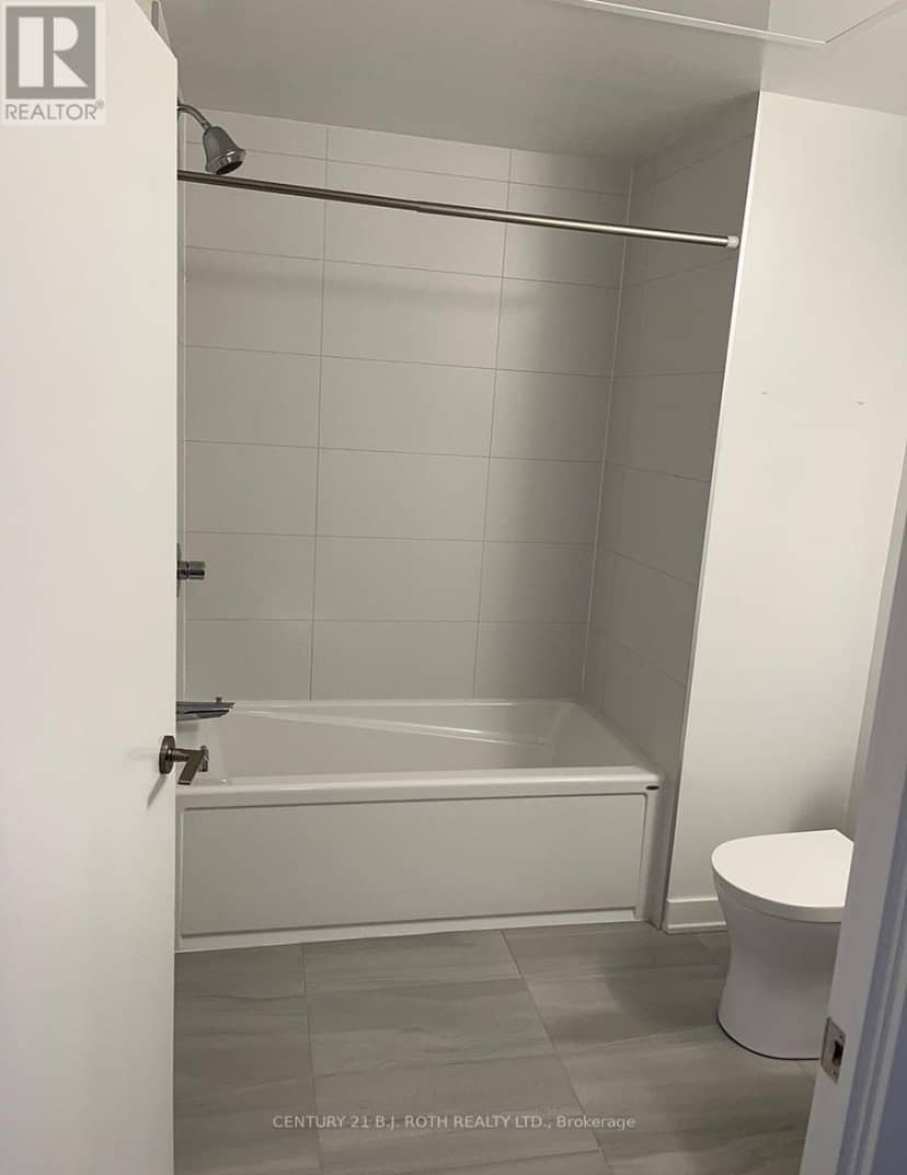 201 - 681 Yonge Street N — photo 8 of 15