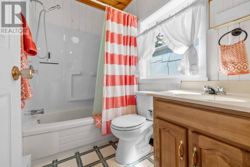 82 Gordon Cove Road — photo 18 of 40