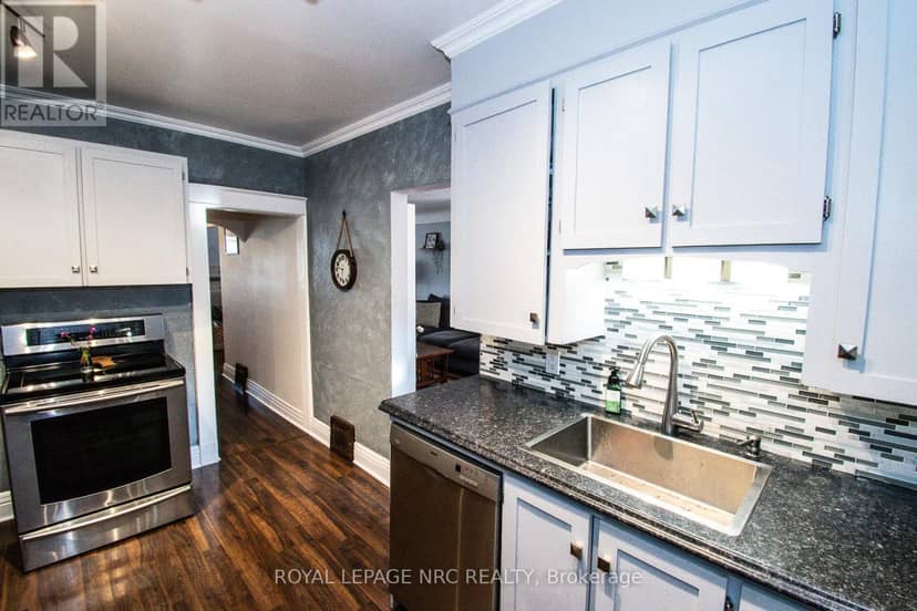 116 Lowell Avenue — photo 24 of 40