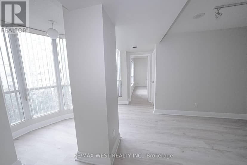 608 - 1470 Midland Avenue — photo 22 of 40