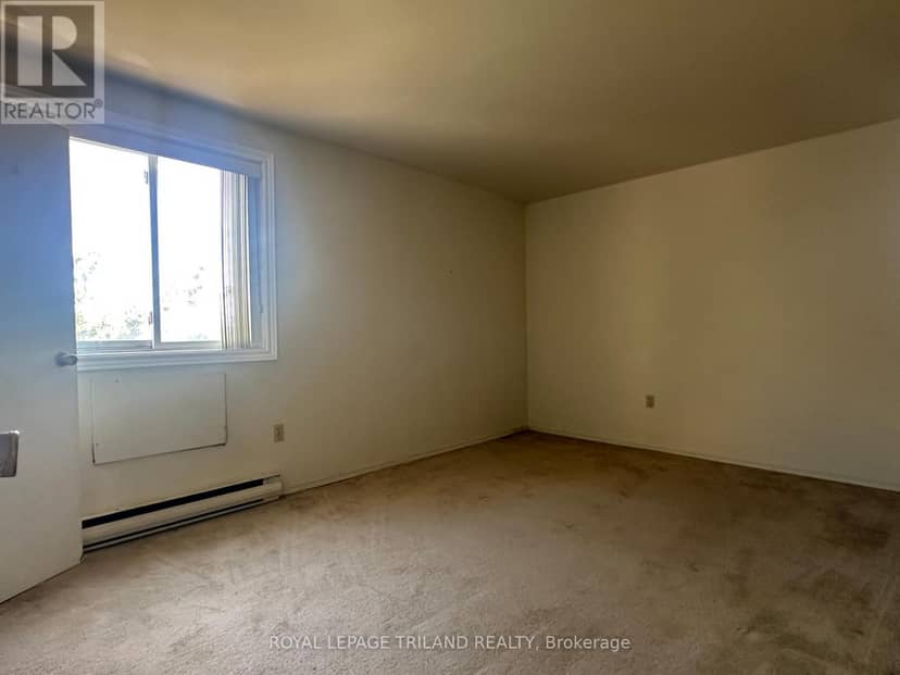 302 - 1106 Jalna Boulevard — photo 21 of 24