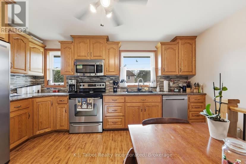155 James Street — photo 8 of 38