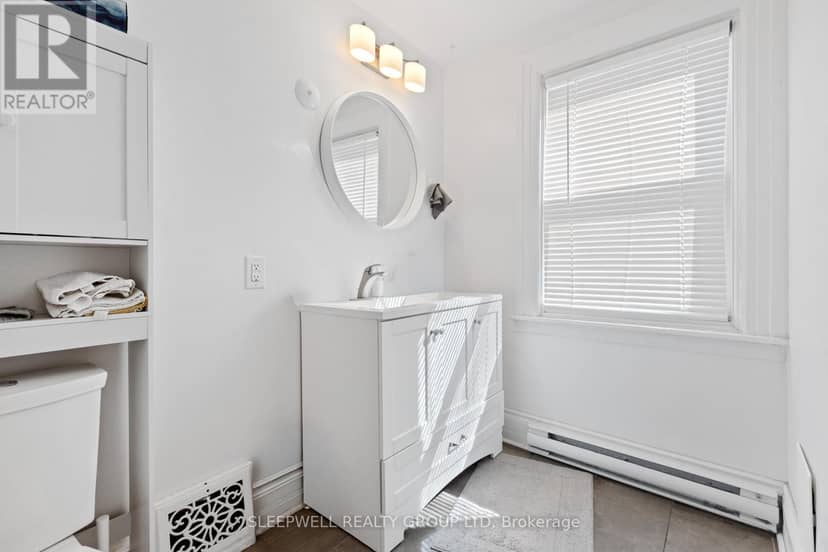 389 Daly Avenue — photo 16 of 37