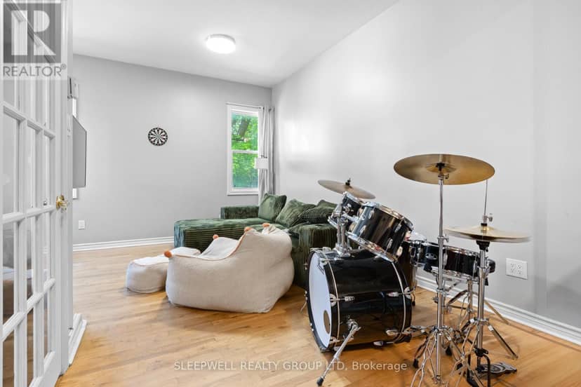 389 Daly Avenue — photo 27 of 37