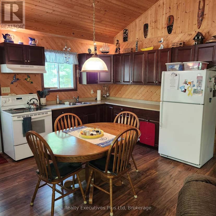 12 Waagosh Miikans Lane, Christian Island 30, photo 6